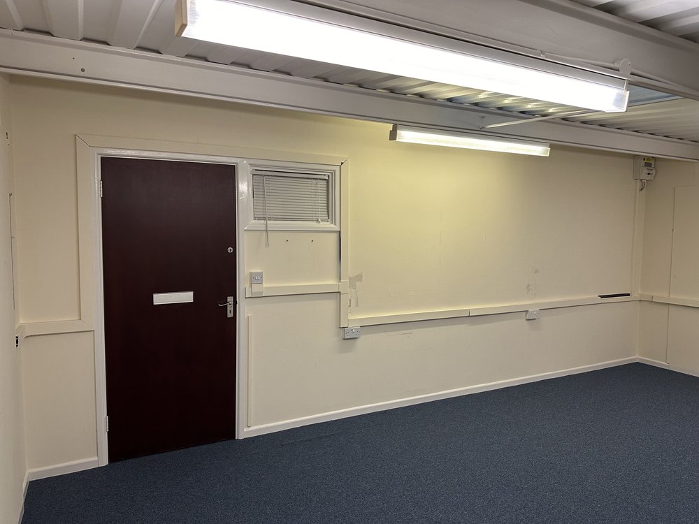 Office in Andover - photo 3