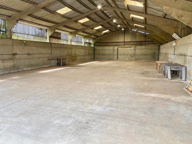 Industrial Unit in Market Harborough - photo 2