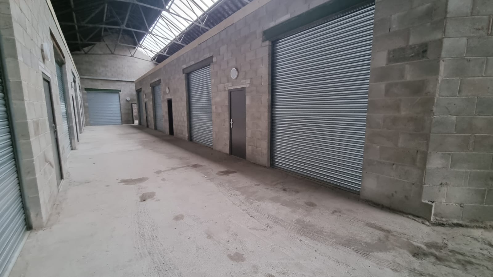 Industrial Unit in Denton - photo 3