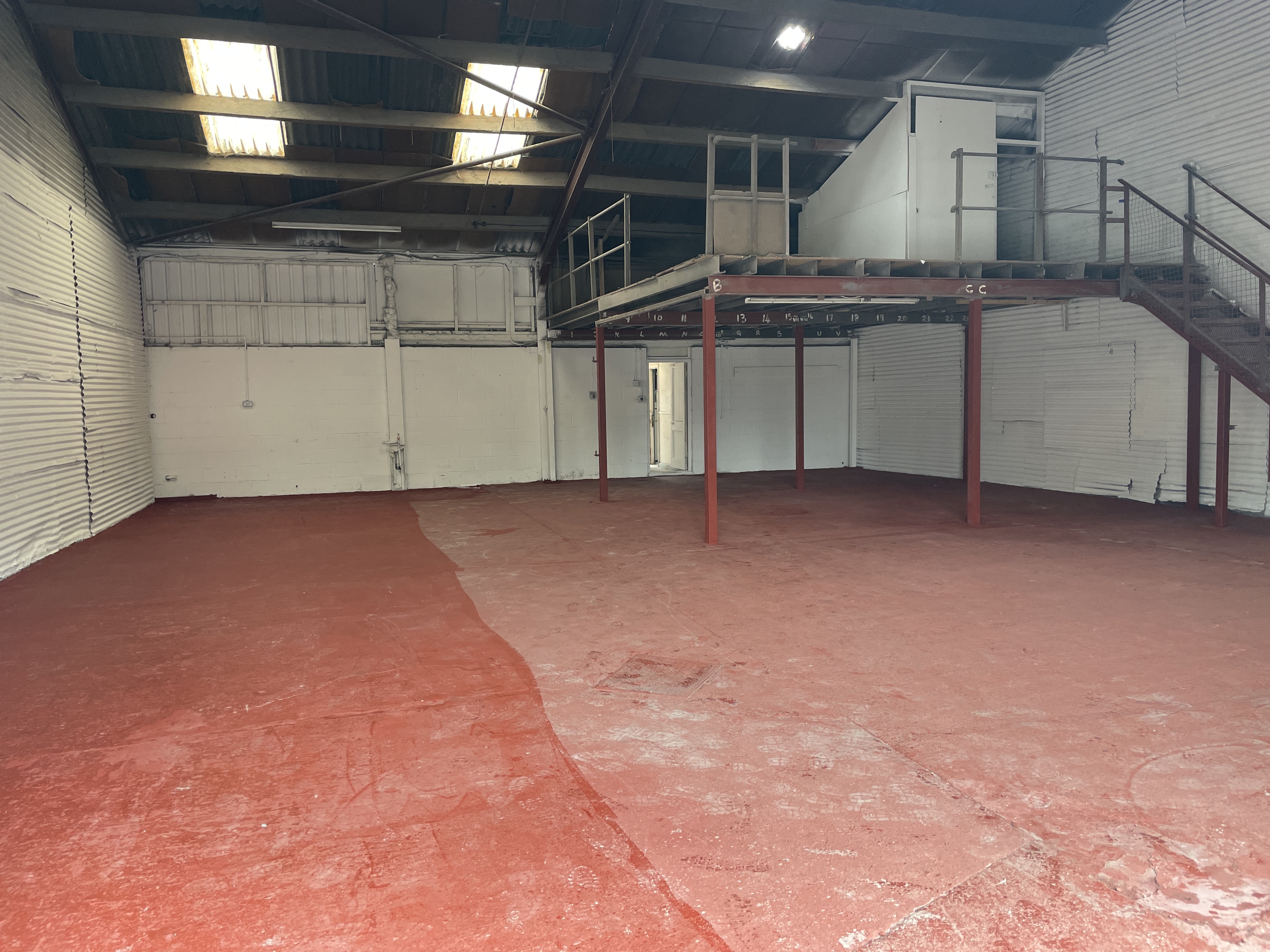 Industrial Unit in Pentre - photo 3