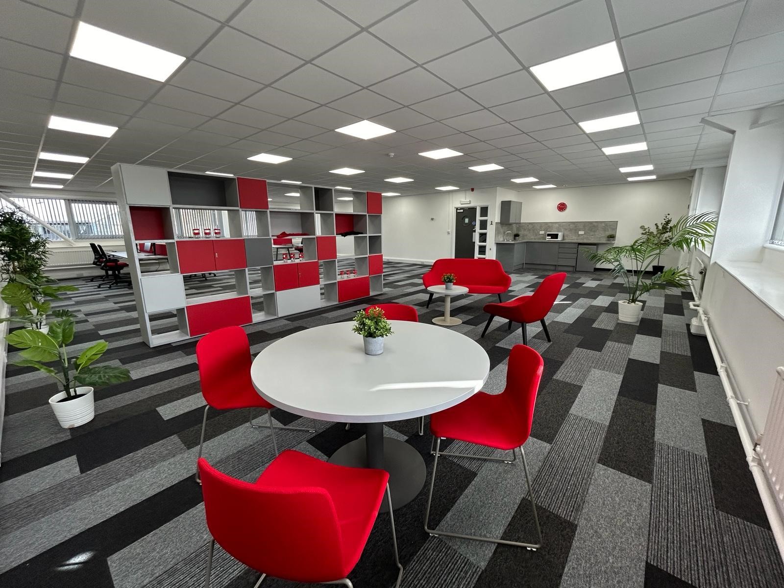 Office in Warrington - photo 3