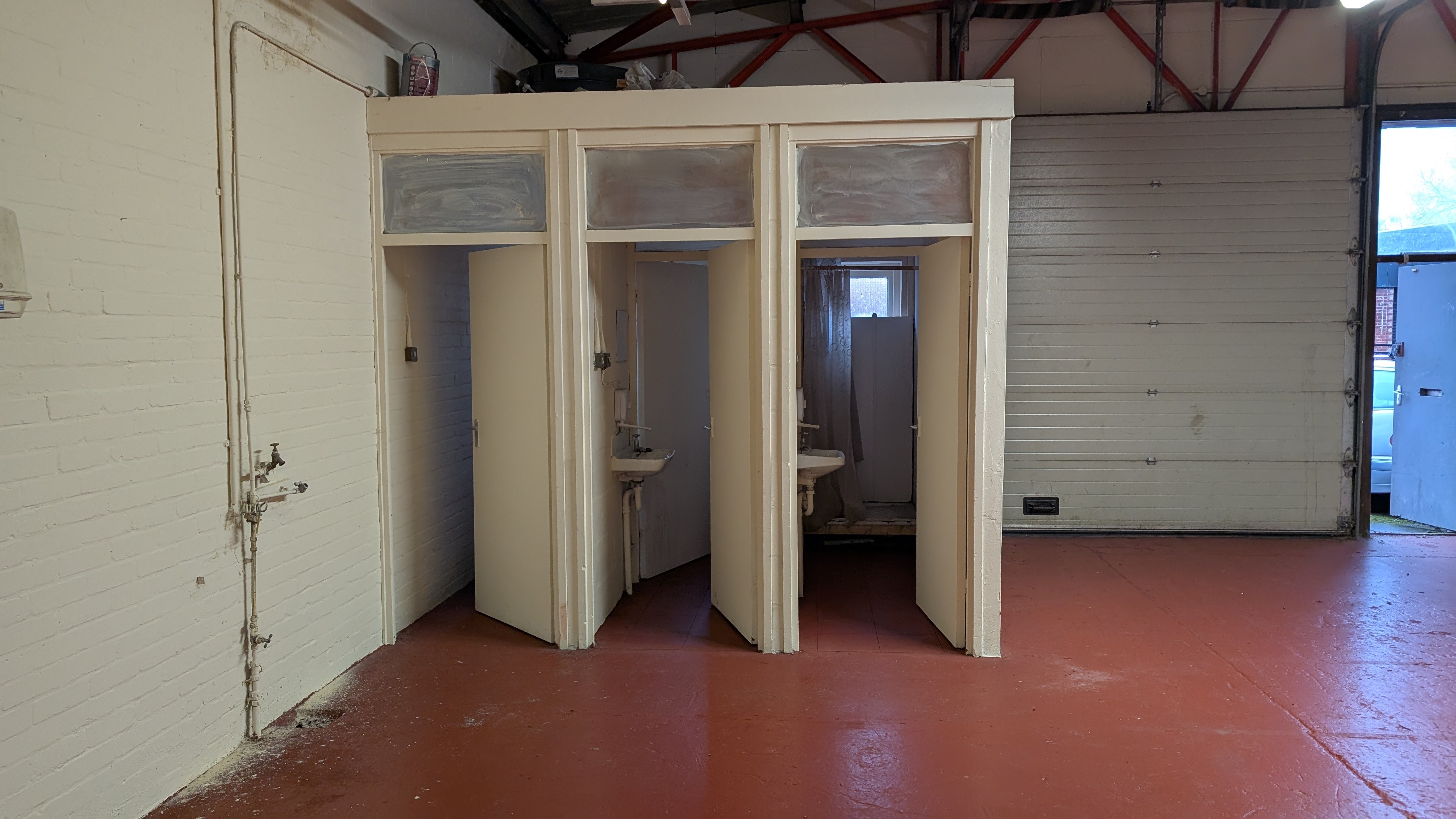 Industrial Unit in Newtown - photo 3