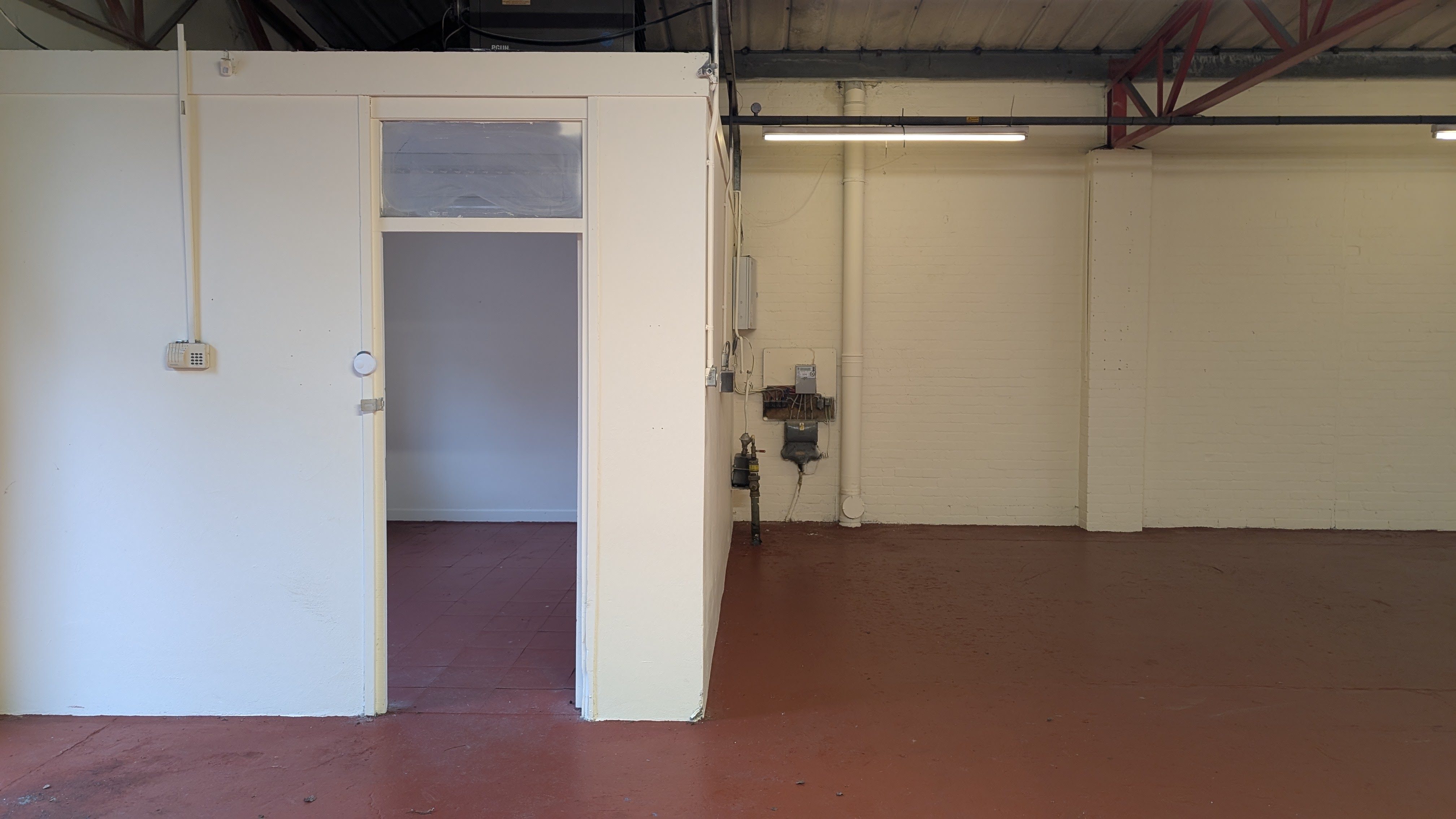 Industrial Unit in Newtown - photo 4