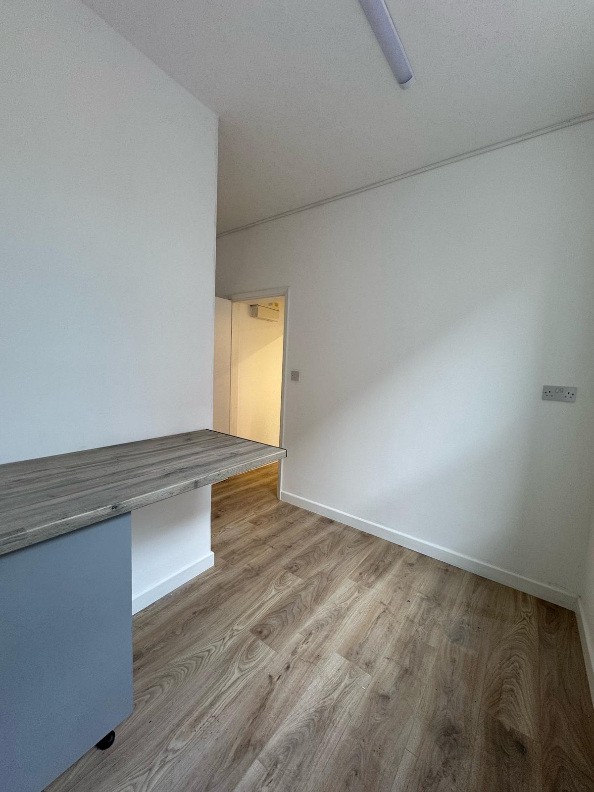 Retail/Shop in Great Yarmouth - photo 3