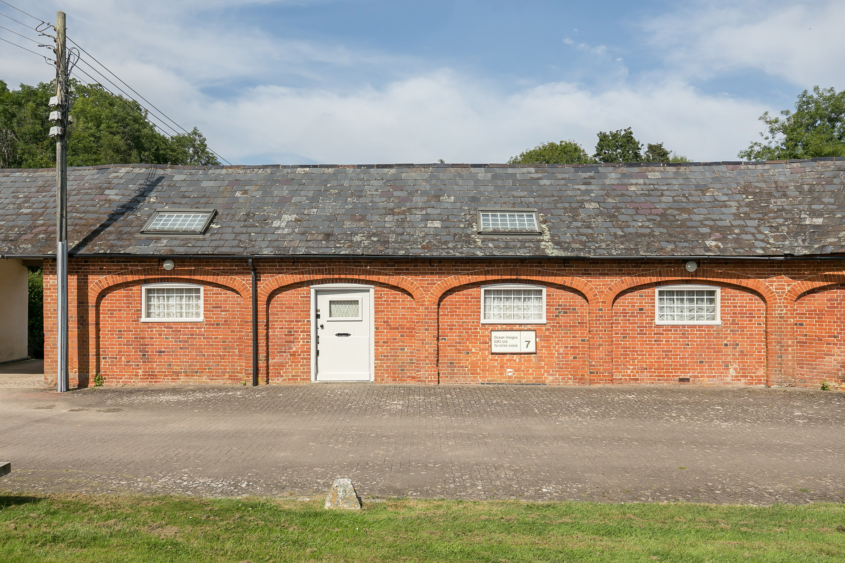 Office in Romsey - photo 3