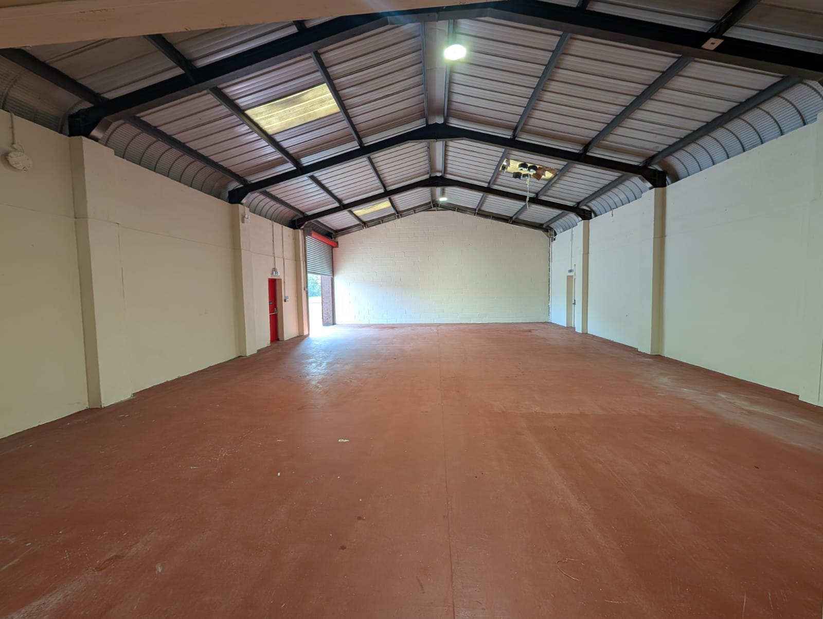 Industrial Unit in Ferndale - photo 2