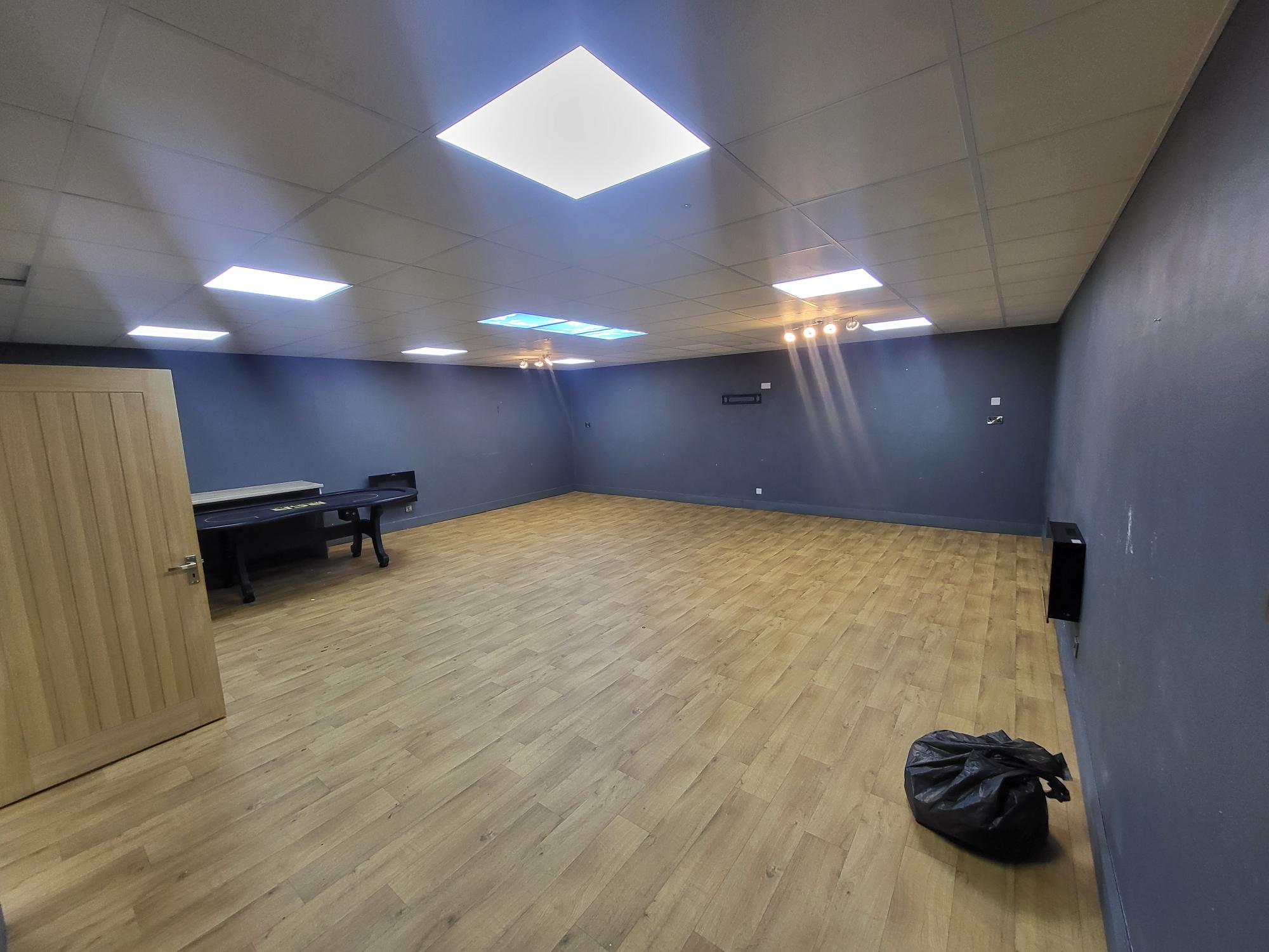 Office in Mansfield - photo 2