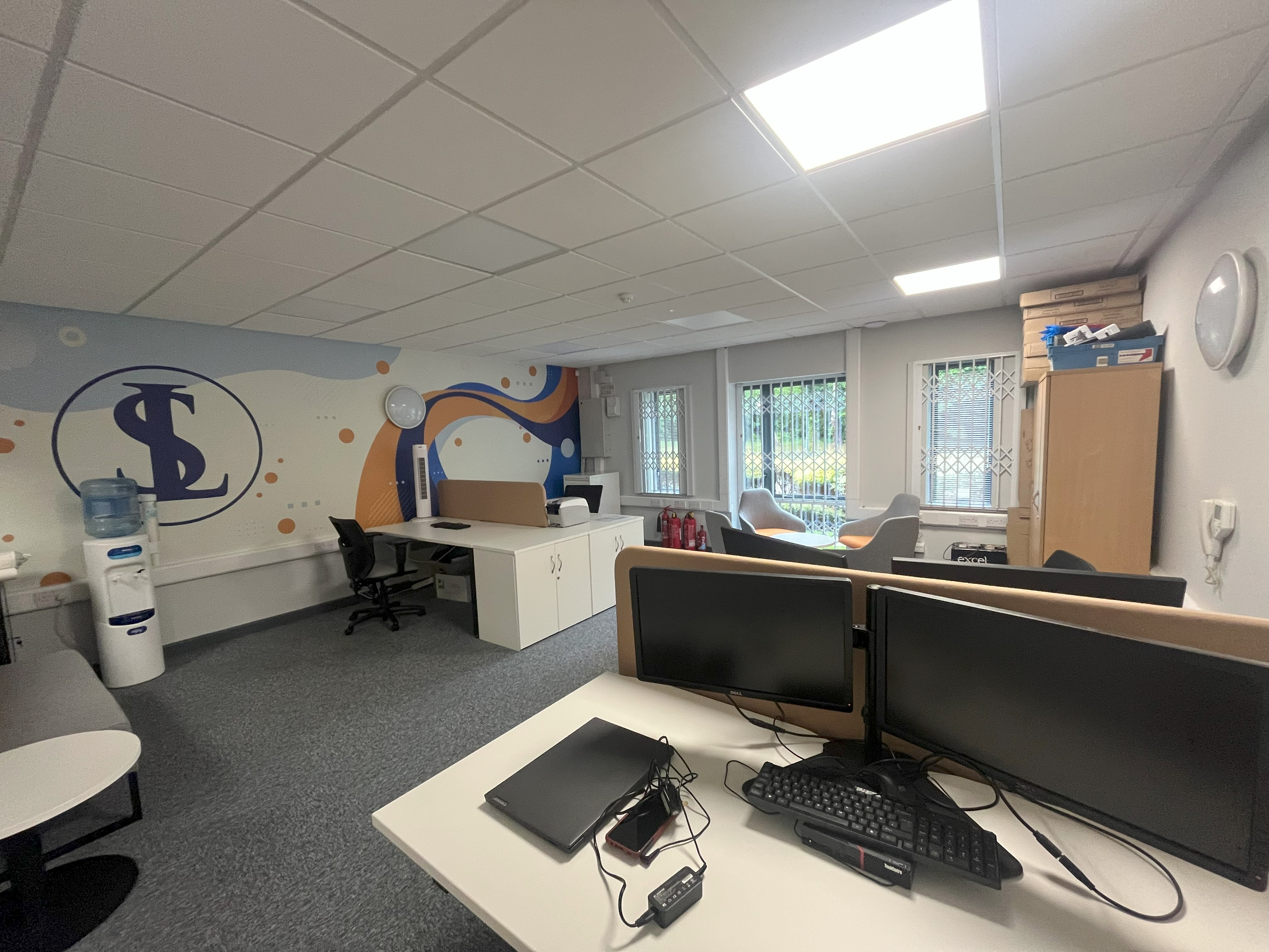 Office in Wolverhampton - photo 3