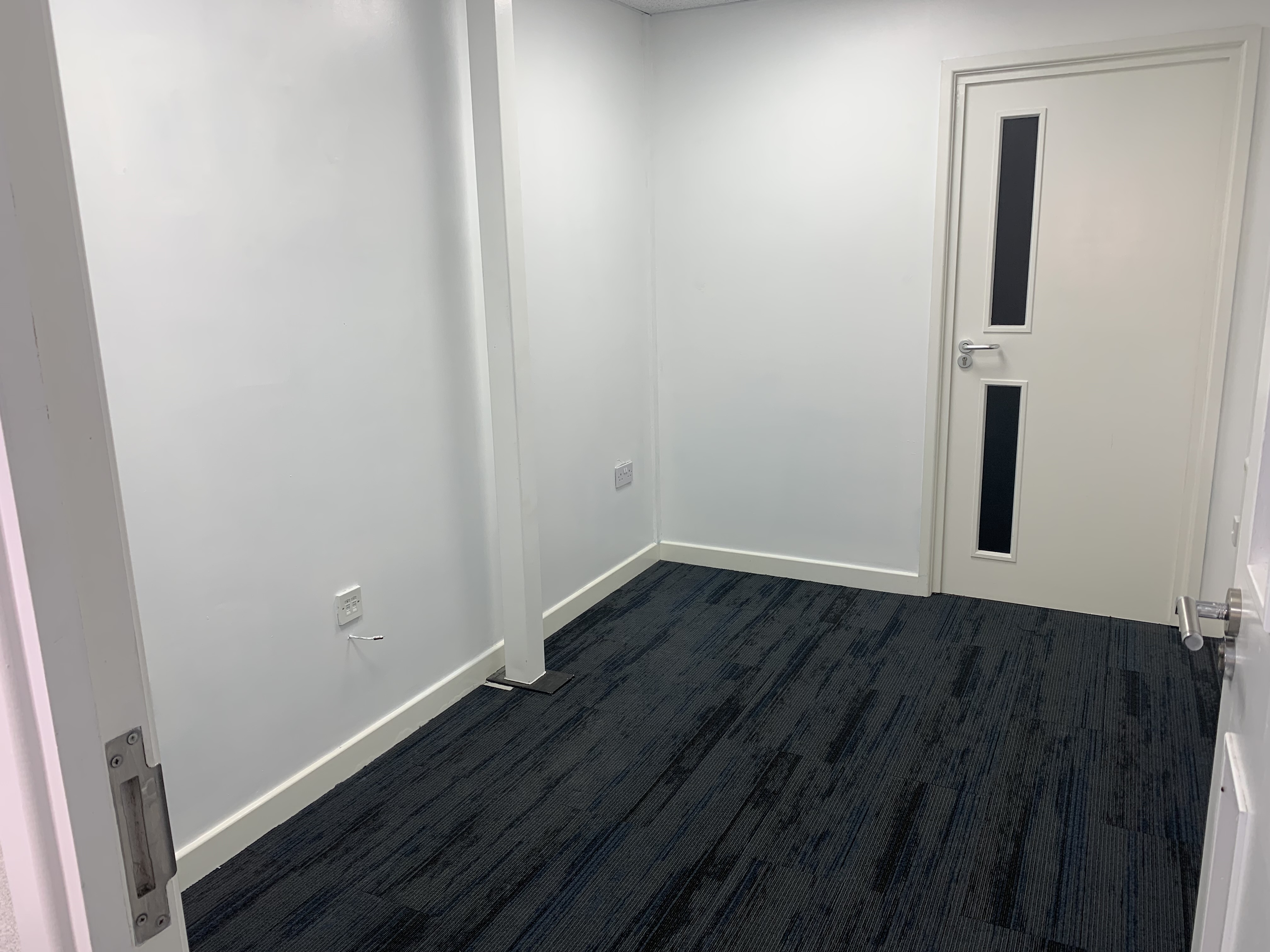 Office in Tamworth - photo 2