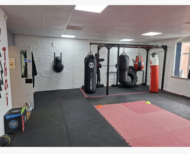 Industrial Unit in Altrincham - photo 3