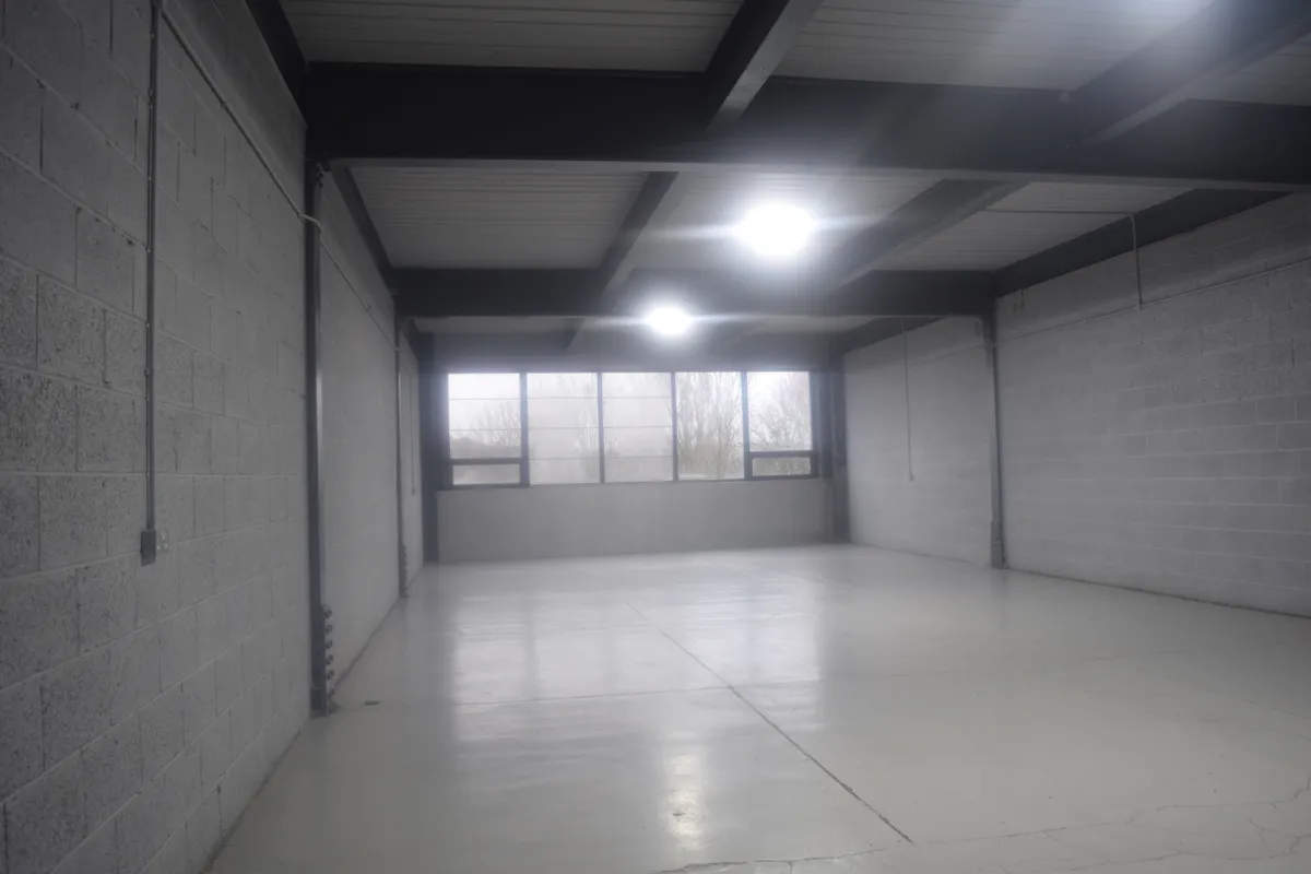 Storage in Blackburn - photo 2