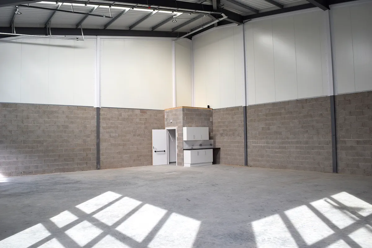 Industrial Unit in Blackburn - photo 2