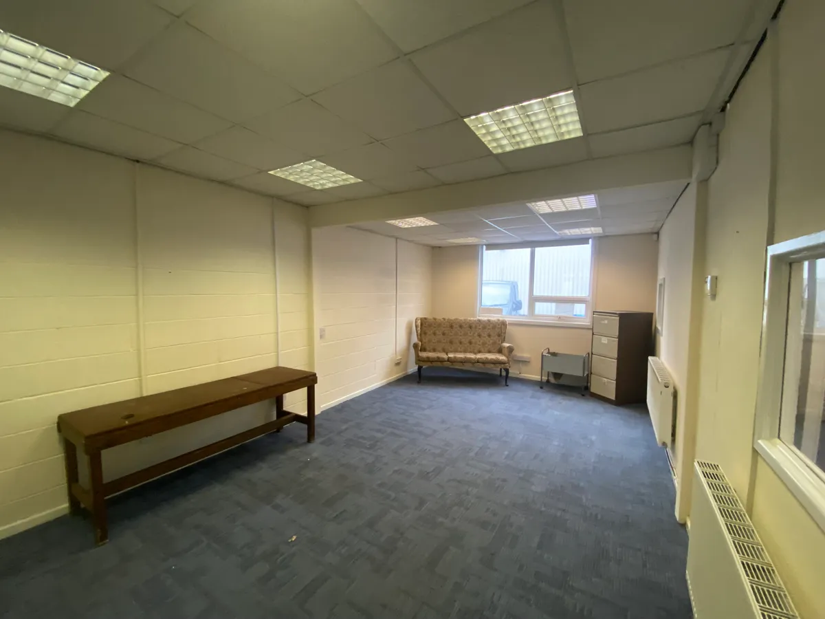 Industrial Unit in Blackburn - photo 2