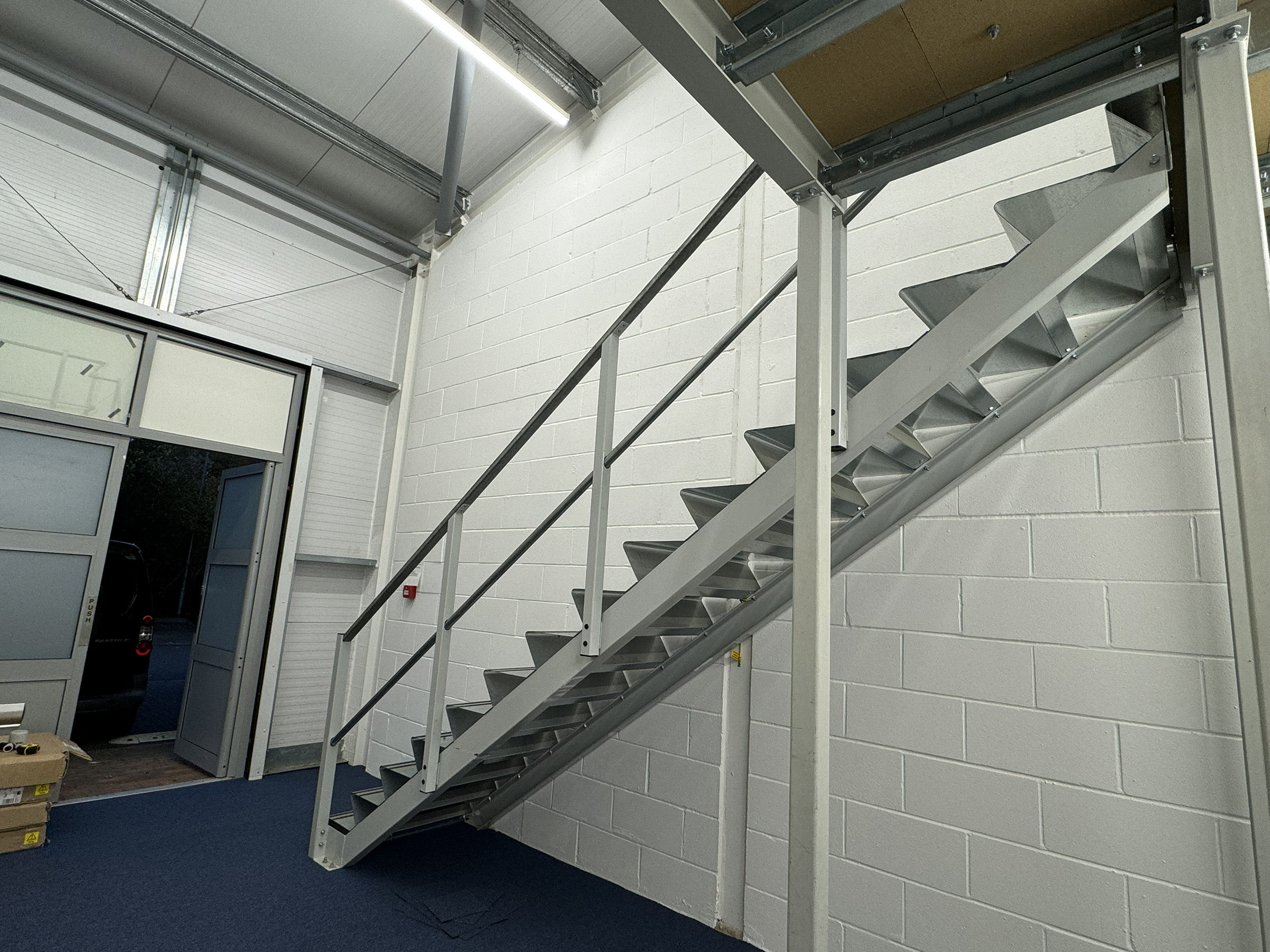 Industrial Unit in Aylesbury - photo 3