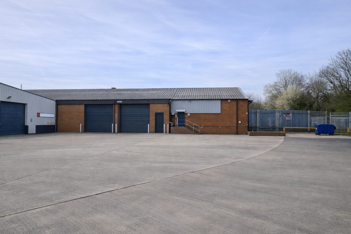Industrial Unit in Walsall - photo 3