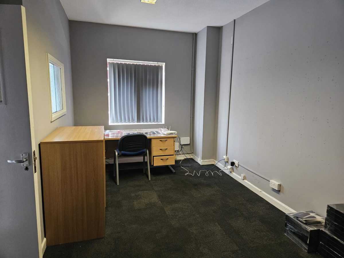 Industrial Unit in Cannock - photo 4