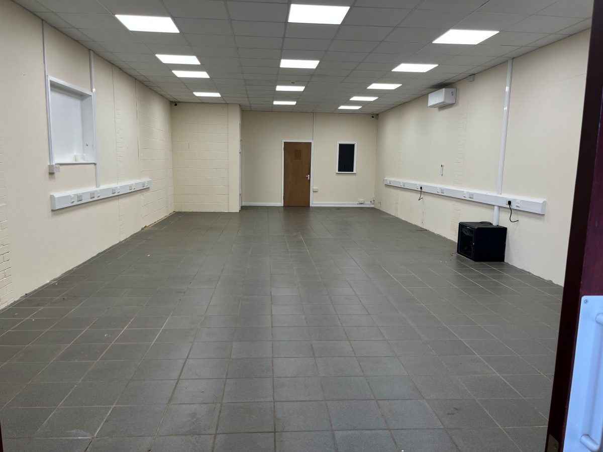 Office in BIGGLESWADE - photo 2