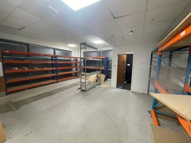 Industrial Unit in Uxbridge - photo 4