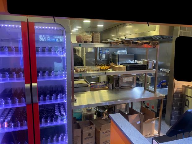 Retail/Shop in Greenford - photo 4