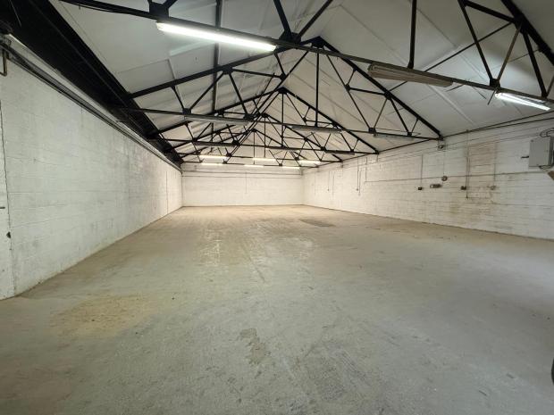 Industrial Unit in Ruislip - photo 4