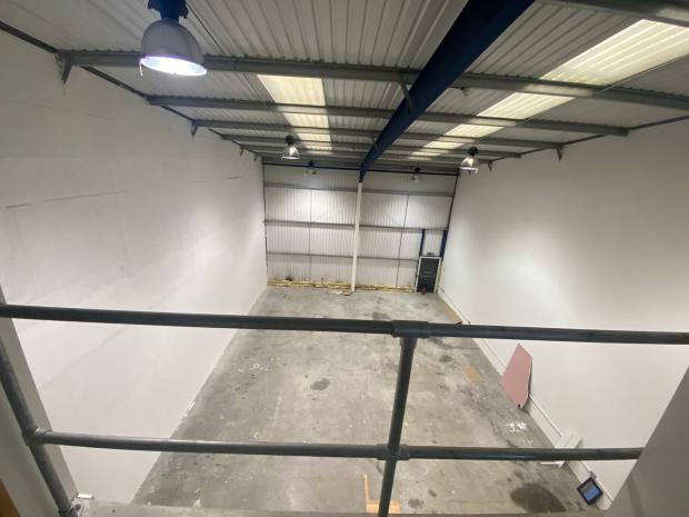 Industrial Unit in Southall - photo 2