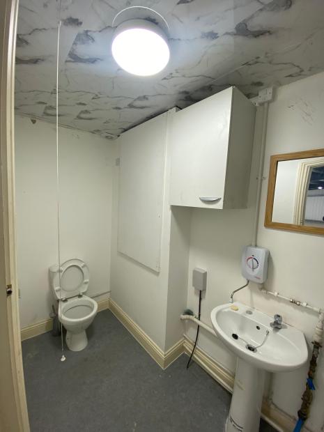 Commercial Property in Southall - photo 3