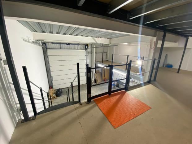 Commercial Property in Southall - photo 4