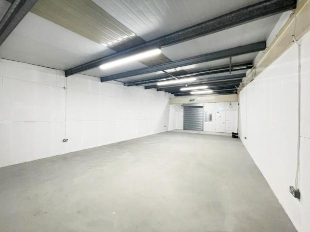 Industrial Unit in Greenford - photo 2