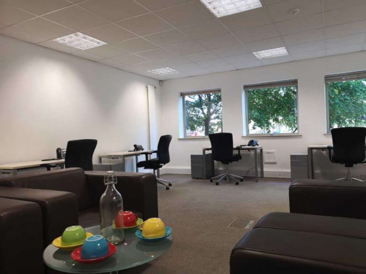 Industrial Unit in Gosport - photo 4