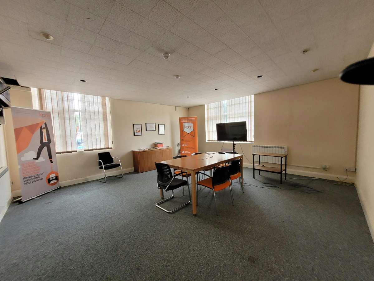 Industrial Unit in Sevenoaks - photo 4