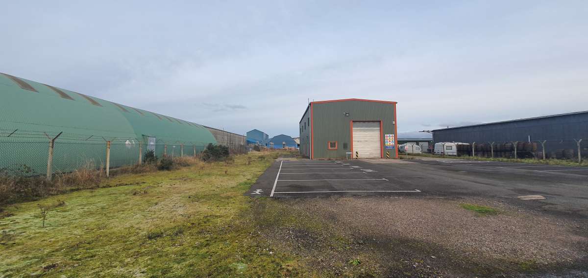 Industrial Unit in Montrose - photo 2