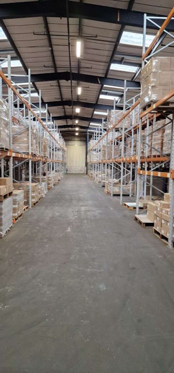 Industrial Unit in Basingstoke - photo 4