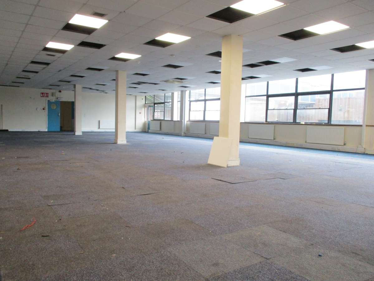 Industrial Unit in Worksop - photo 4