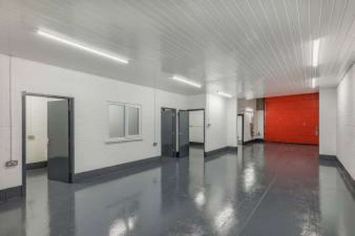 Industrial Unit in Leeds - photo 3