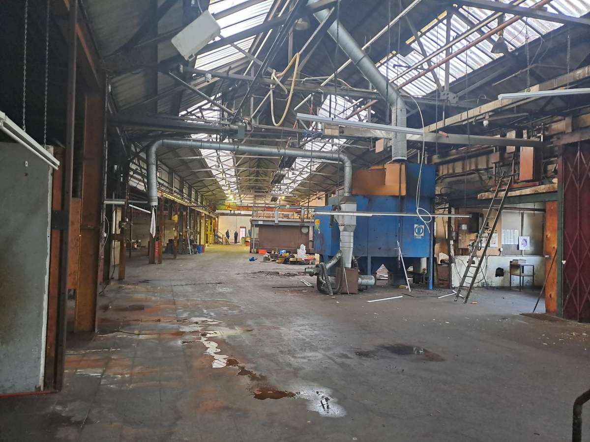Industrial Unit in Sheffield - photo 3