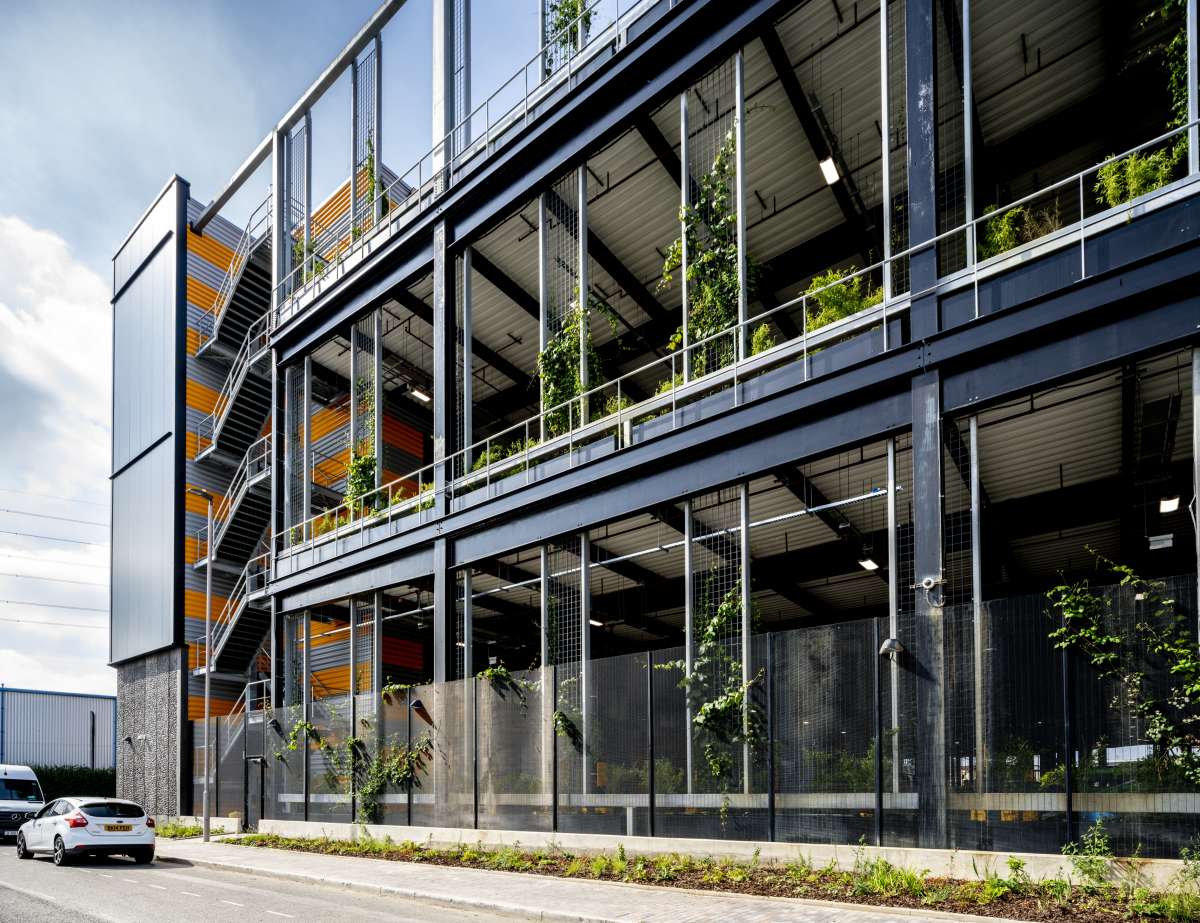 Industrial Unit in Barking - photo 4