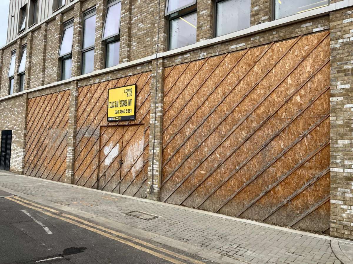 Industrial Unit in London - photo 4