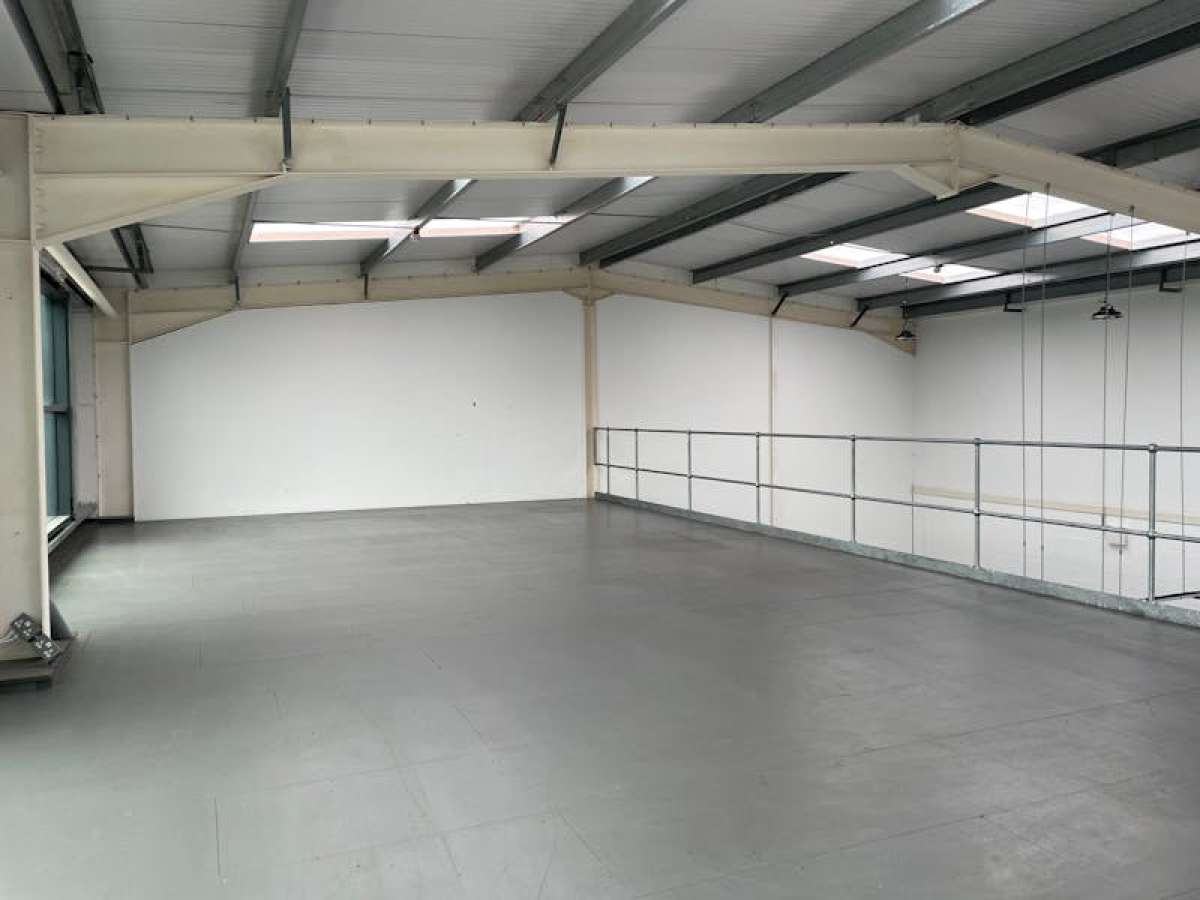 Industrial Unit in Lancing - photo 4