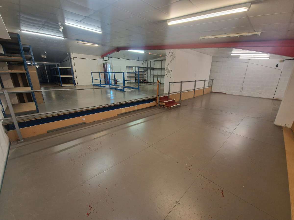 Industrial Unit in Portsmouth - photo 3