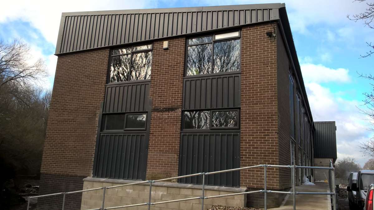Industrial Unit in Sheffield - photo 2