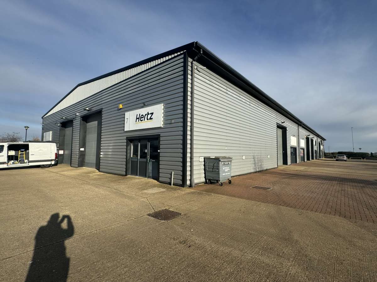 Industrial Unit in Peterborough - photo 4