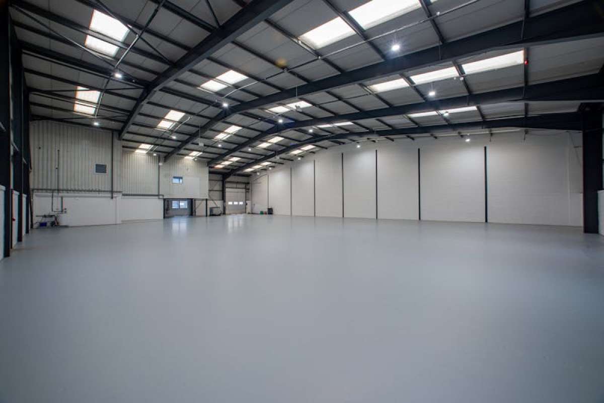 Industrial Unit in Waterlooville - photo 4