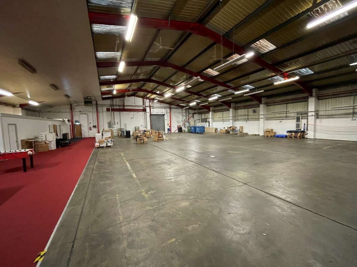 Industrial Unit in Leicester - photo 2