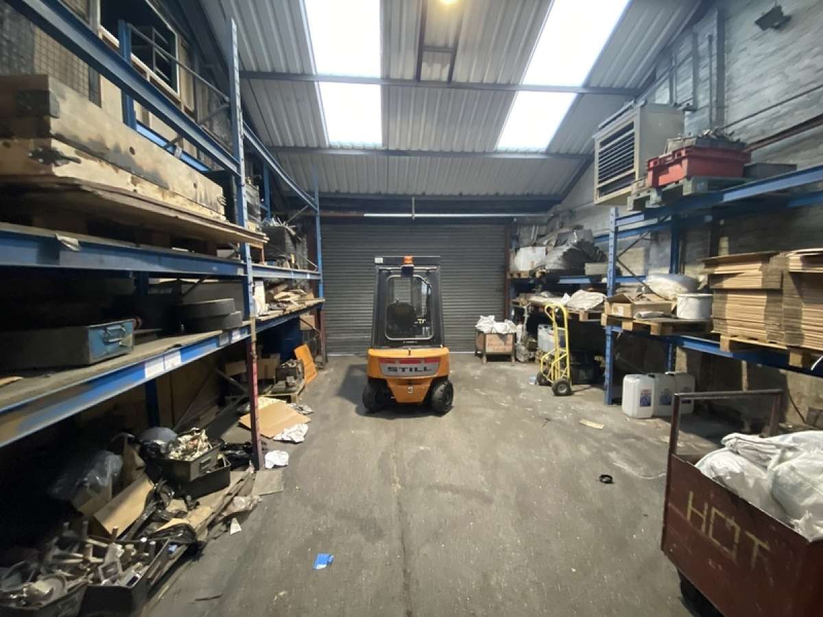 Industrial Unit in West Bromwich - photo 4