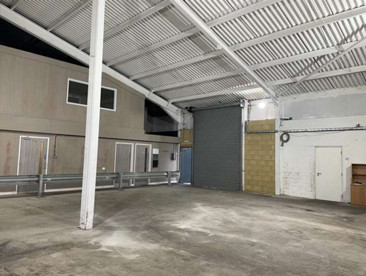 Industrial Unit in Marlborough - photo 2
