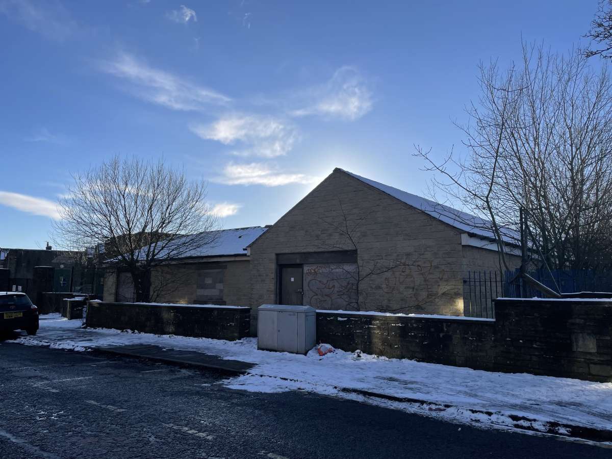 Industrial Unit in Halifax - photo 2