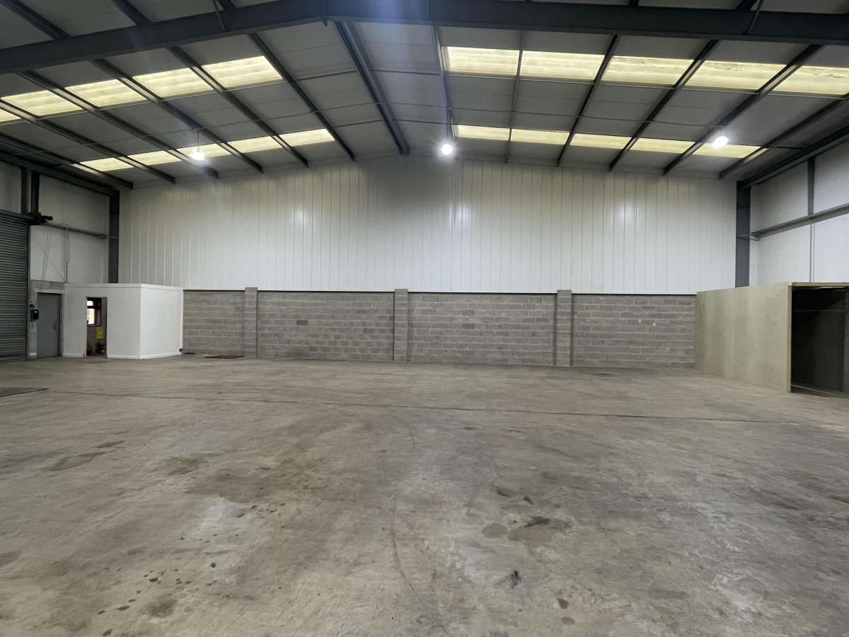 Industrial Unit in Halifax - photo 3