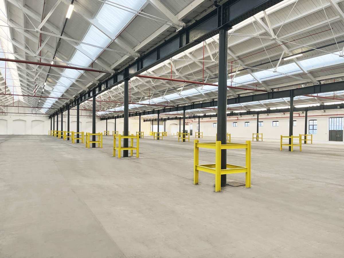 Industrial Unit in Eastleigh - photo 2