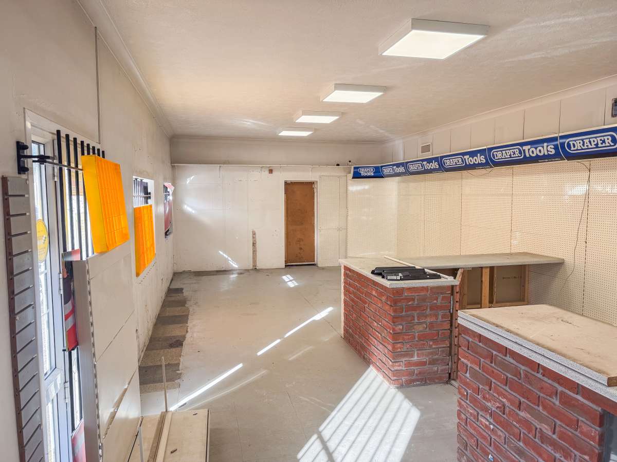 Industrial Unit in Perranporth - photo 4