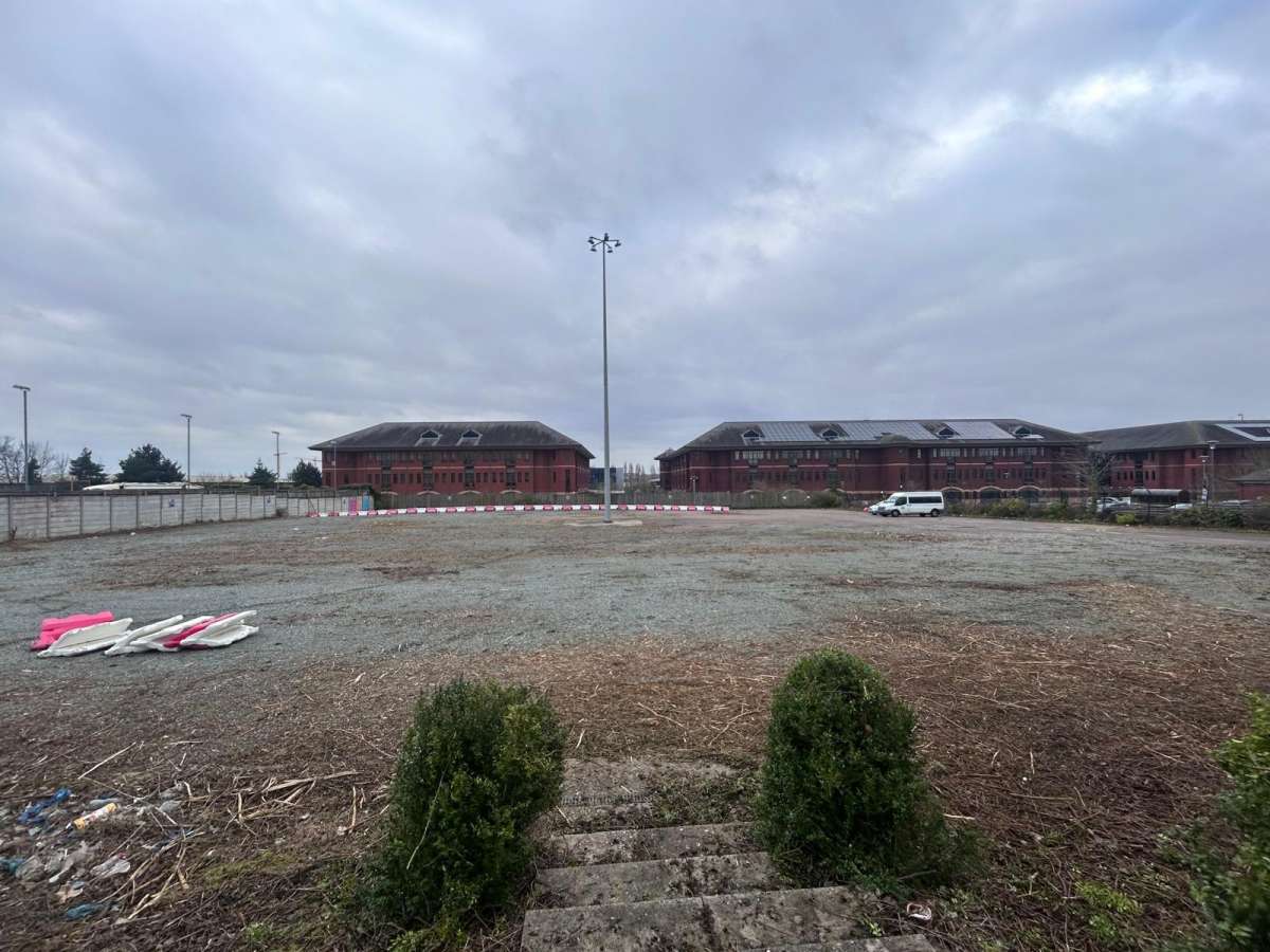 Industrial Unit in Stevenage - photo 2